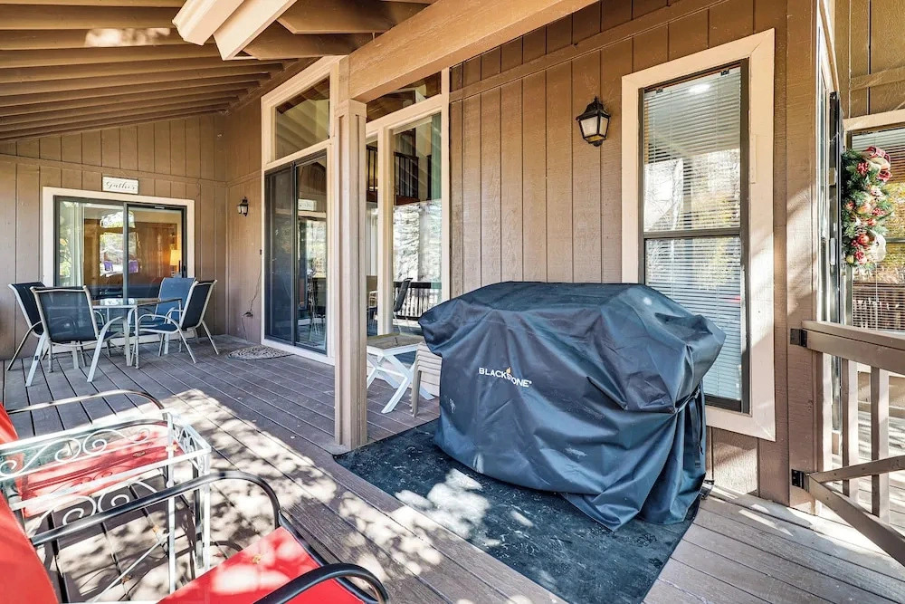 1 Mi to Golf Course: Wfh-friendly Pinetop Retreat