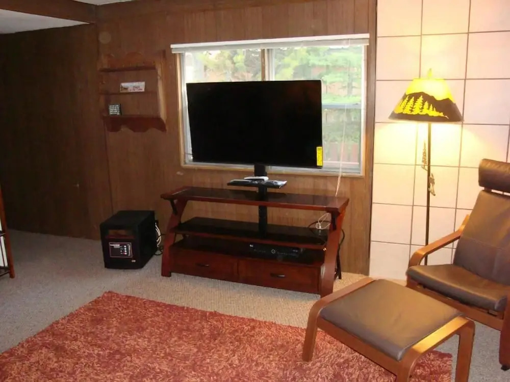 Yellowstone Wildlife Cabins