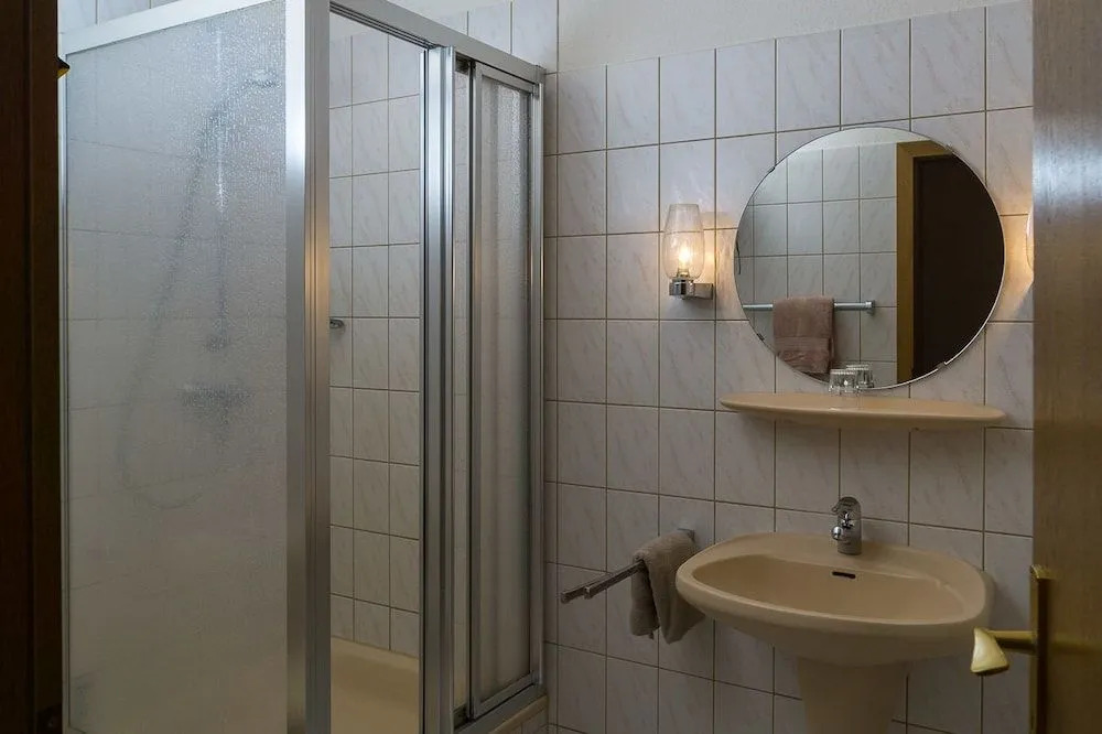 Hotel Tini