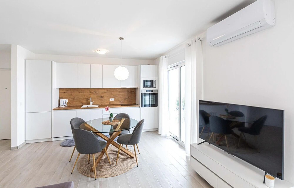 Beautiful Apartment in Trogir With Wifi and 2 Bedrooms