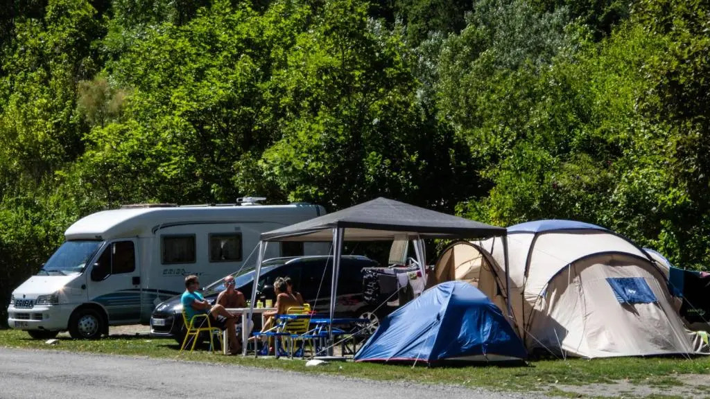 Camping Les Eaux Chaudes