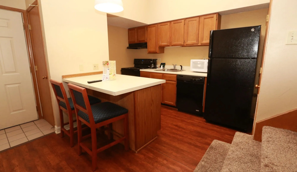 Sterling Hotel and Suites