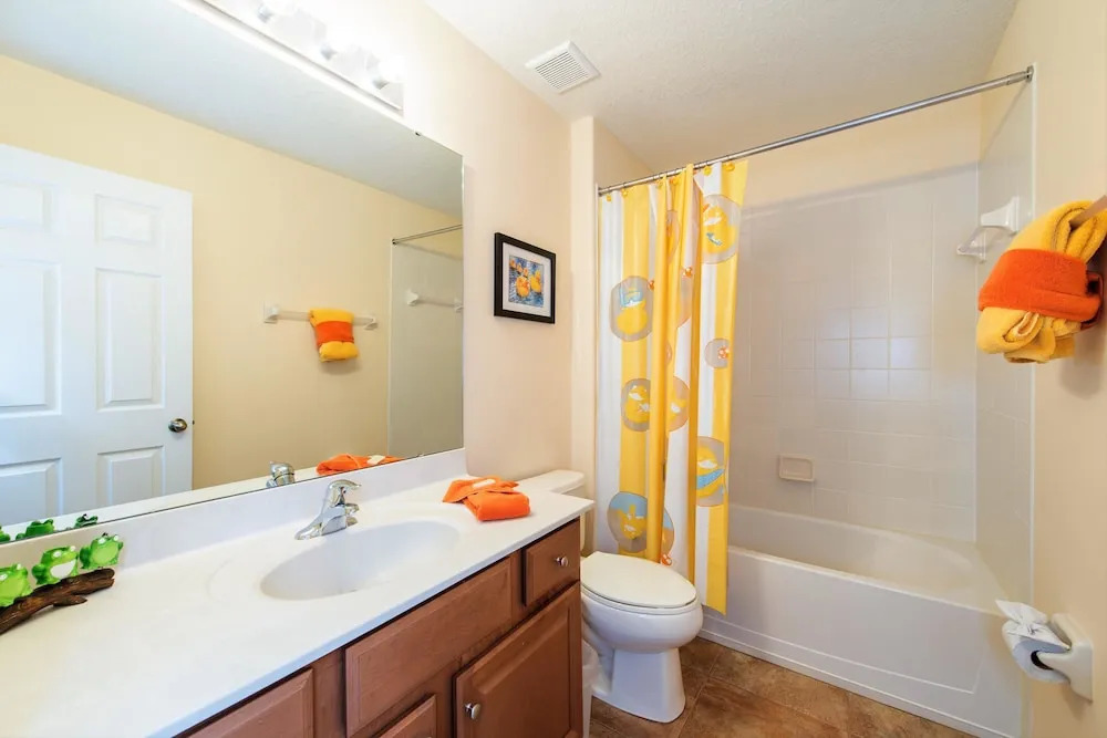 Cozy Family Friendly Pool Home With Game Room 5 Bedroom Home by RedAwning