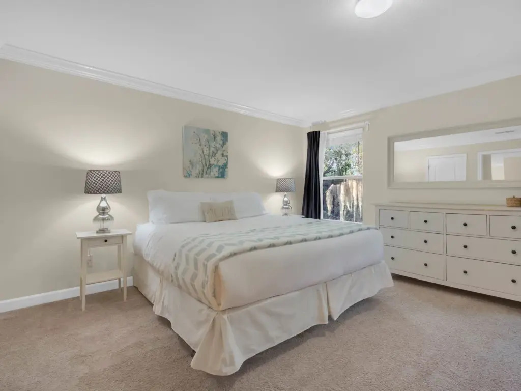 6 Bedrooms 5 Bathrooms Paradise Palms 8937 Cp