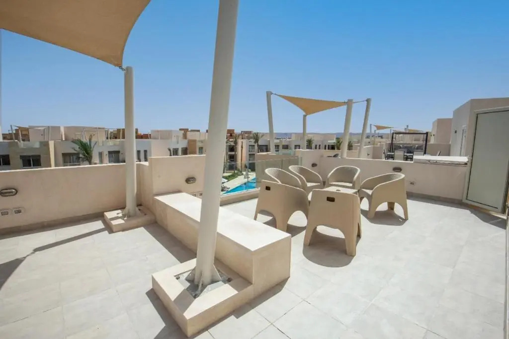 3BR Rooftop, Pool & Beach & Nanny Room in Mangroovy El Gouna