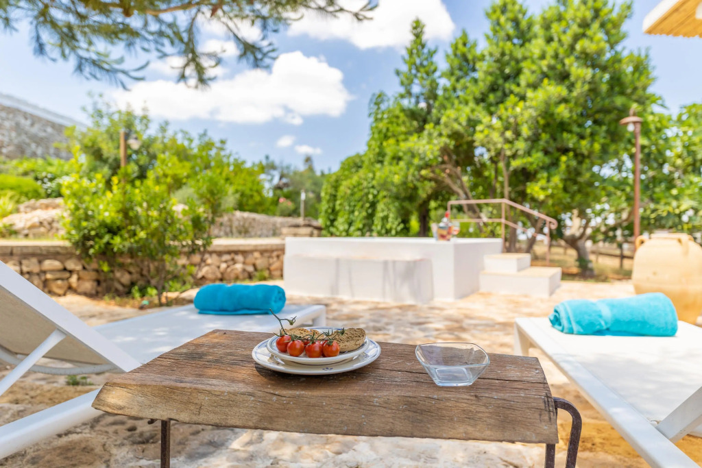 Pool, Trullo and Nature Preserve