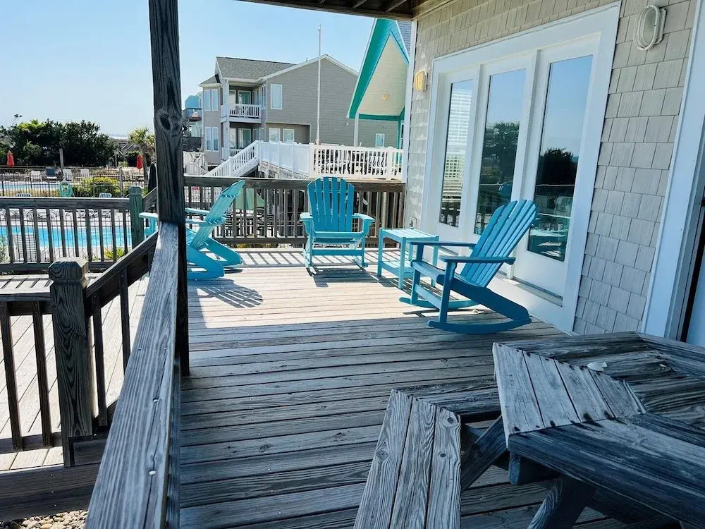 Fins / 1295 Ocean Blvd West 10 Bedroom Home