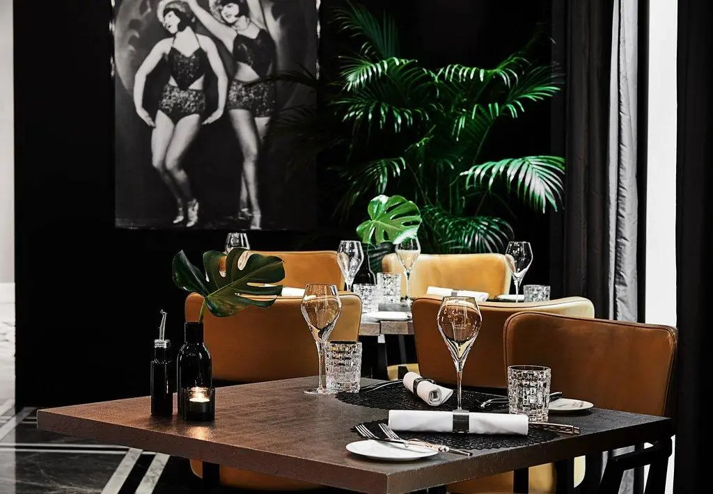 Roomers Berlin Steinplatz, Autograph Collection