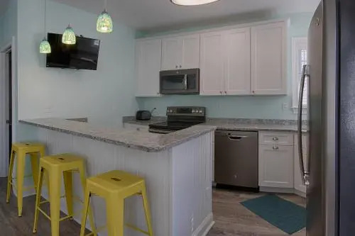 Beach Bungalow 8