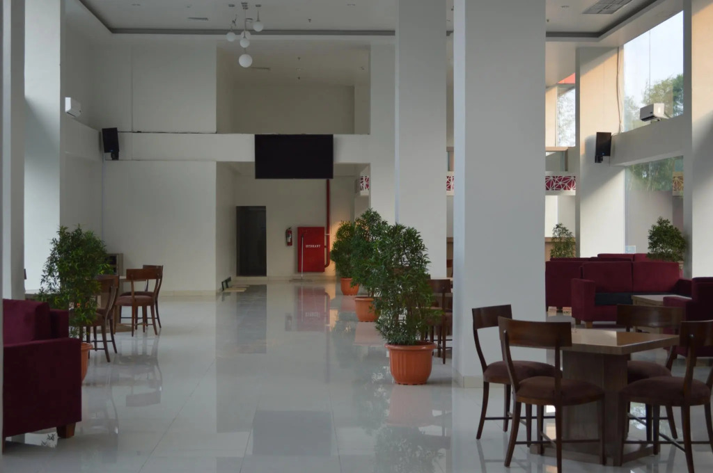 Win Grand Hotel