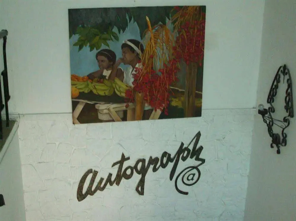 Autograph Lodge