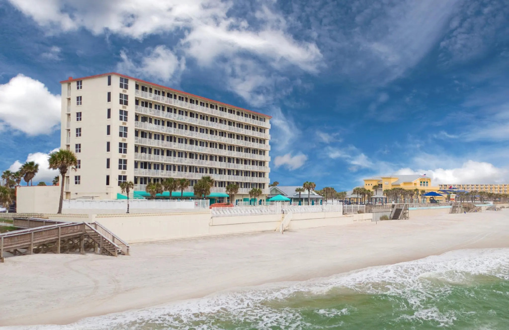 Harbour Beach Oceanfront Resort