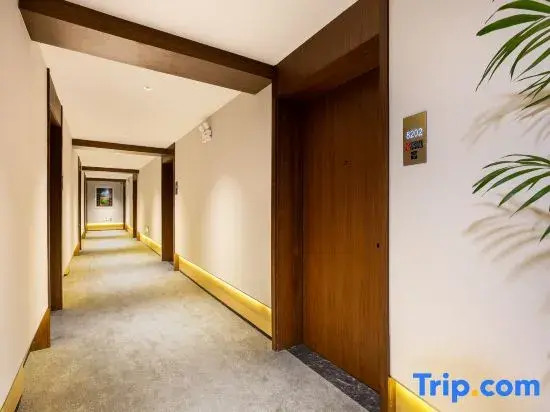 Shexian County Wall-side Hotel (Huizhou Ancient City Branch)