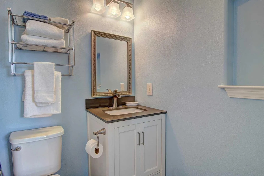 Little Cayman (Costa Del Ray #4) - 2 Br Condo
