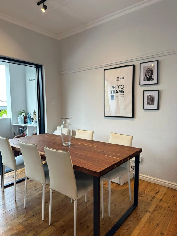 PRIVATE ROOM in Shared Apartment - Centrally Located in Green Point, Cape Town