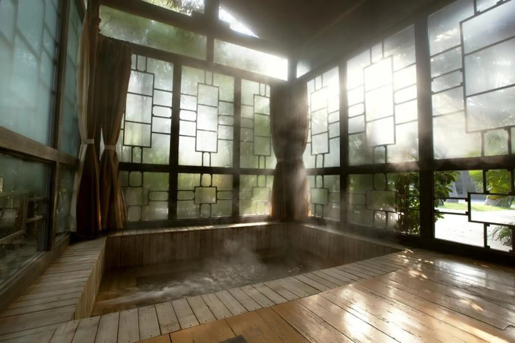 Huaqing Aegean Inter Hot Spring Resort