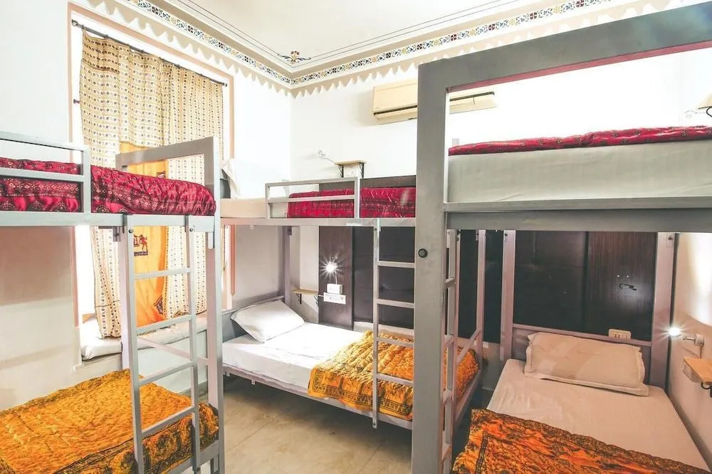 Hide-In Udaipur - A Lake View Boutique hotel