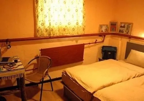 Paoju Factory Youth Hostel (Beijing Summer Palace Subway Station Branch)