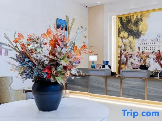 Vienna Hotel (Zhengzhou University First Affiliated Hospital Medical College Metro Station Branch)