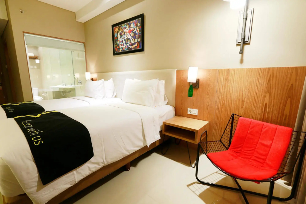 Yellow Star Gejayan Hotel