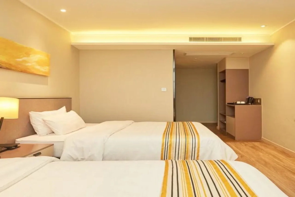 Homeinn Plus Hotel (Shanghai Pudong Airport)