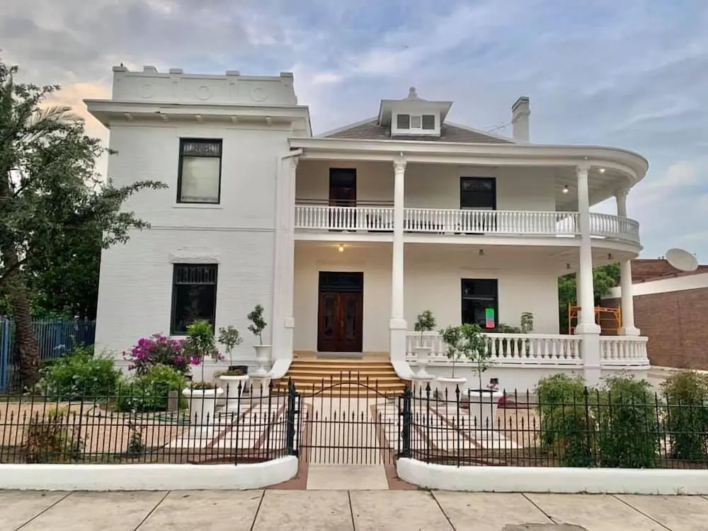 Laredo Mansion