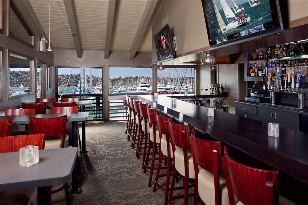 Dockside Yacht Lodging