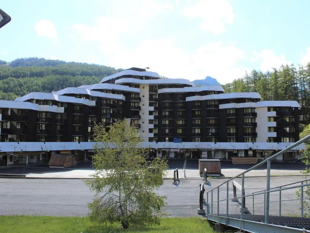 Appartement Vars, 1 pièce, 4 personnes - FR-1-330B-140