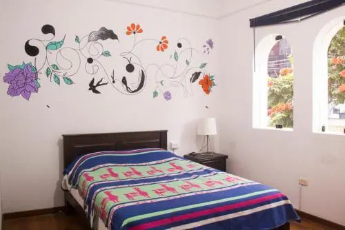 5 Milenios Hostel