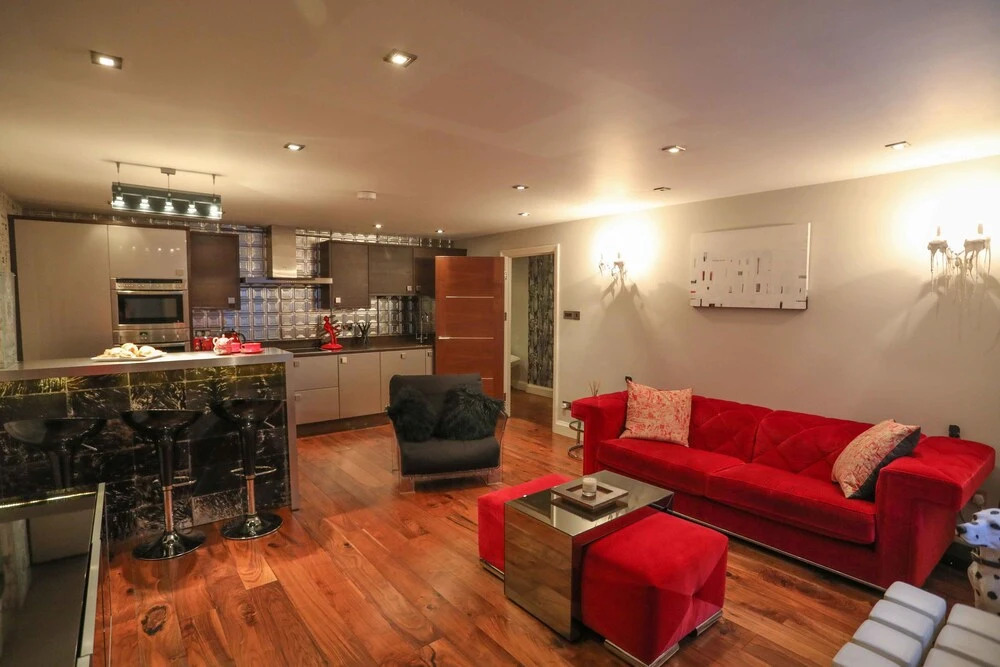 Lovely 2 Bed Flat in Warren Street