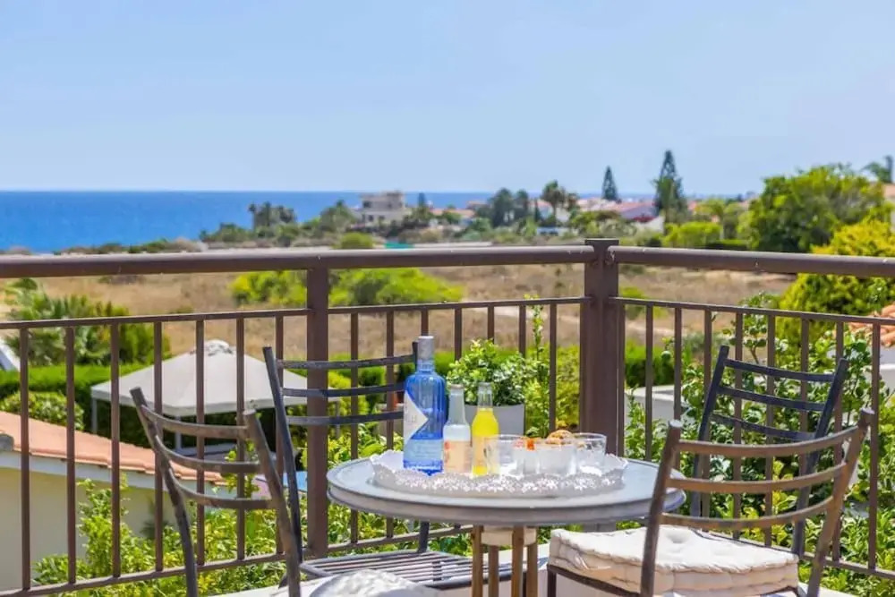 Villa Coralia - Coastal Comfort near Beach & Restaurants