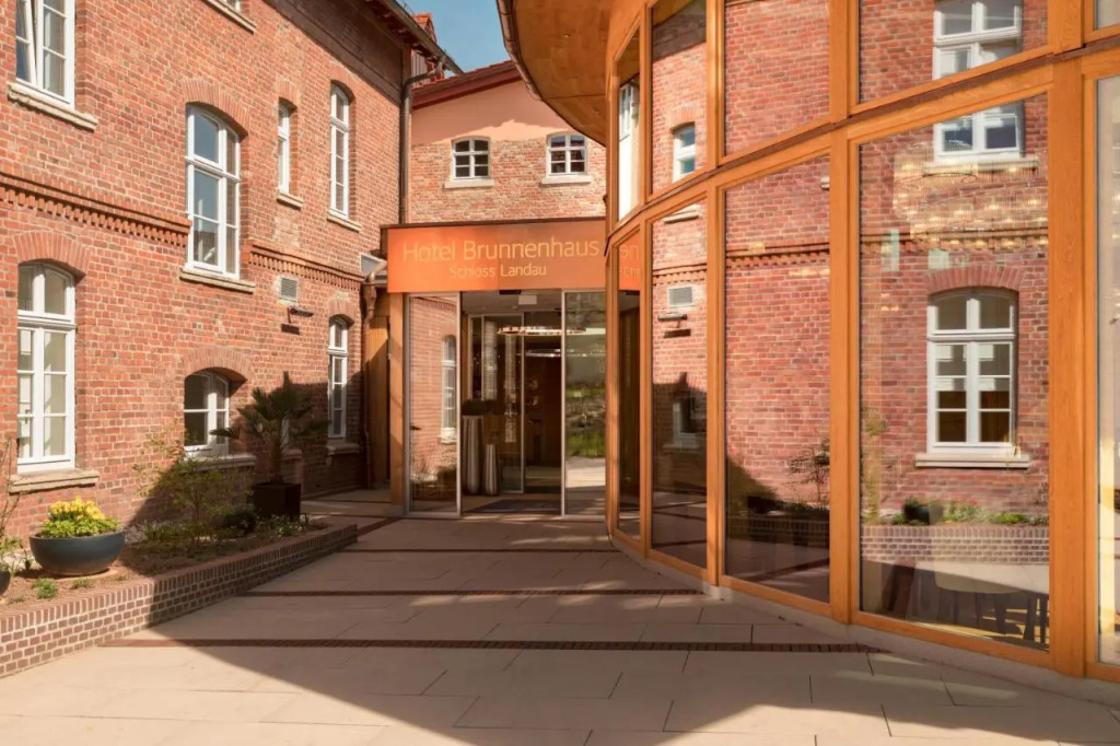 Hotel Brunnenhaus Schloss Landau