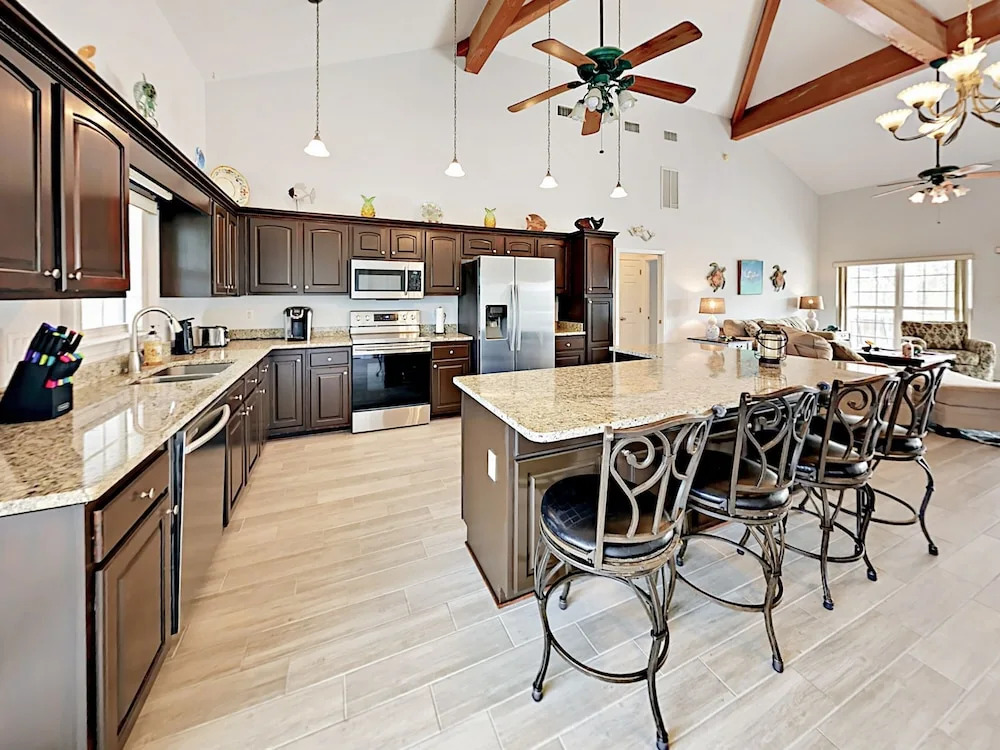 6727 Driftwood Dr Home 4 Bedrooms 3 Bathrooms Home