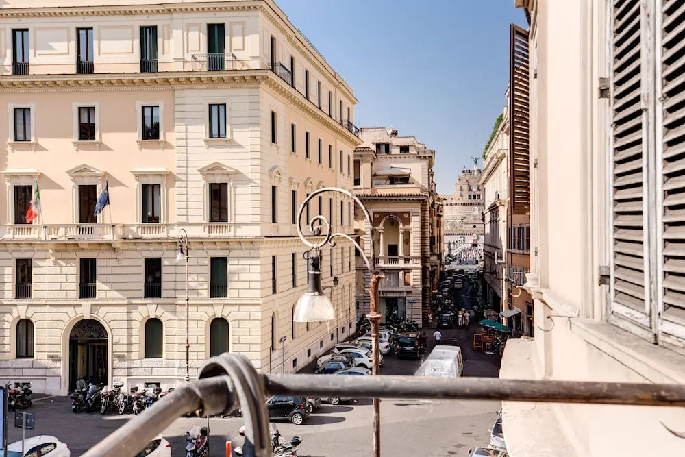 Corso Vittorio 315 with Balcony