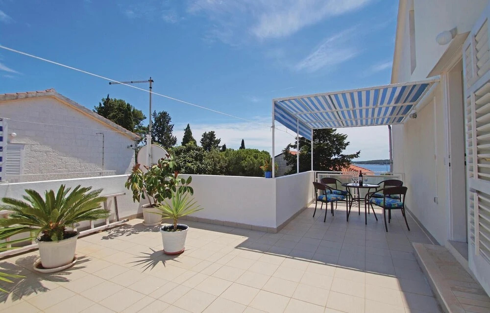Stunning Home in Hvar With Wifi and 2 Bedrooms