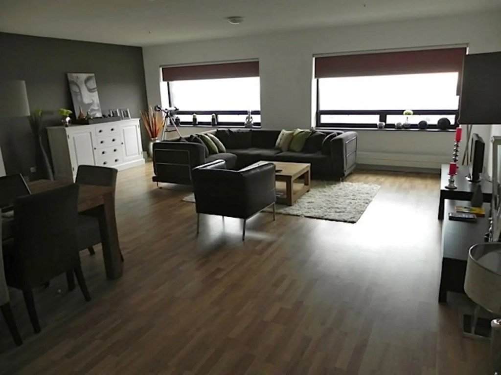 Amazing Apartment on 38th floor 767