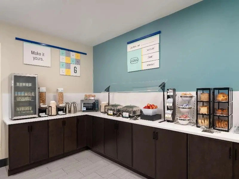 Garner Hotel Jamaica JFK Airtrain - NYC by IHG