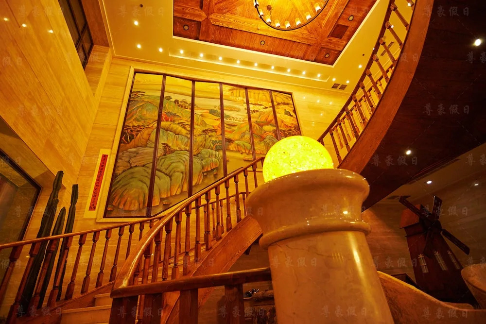Dalian Zunhao Holiday Hotel