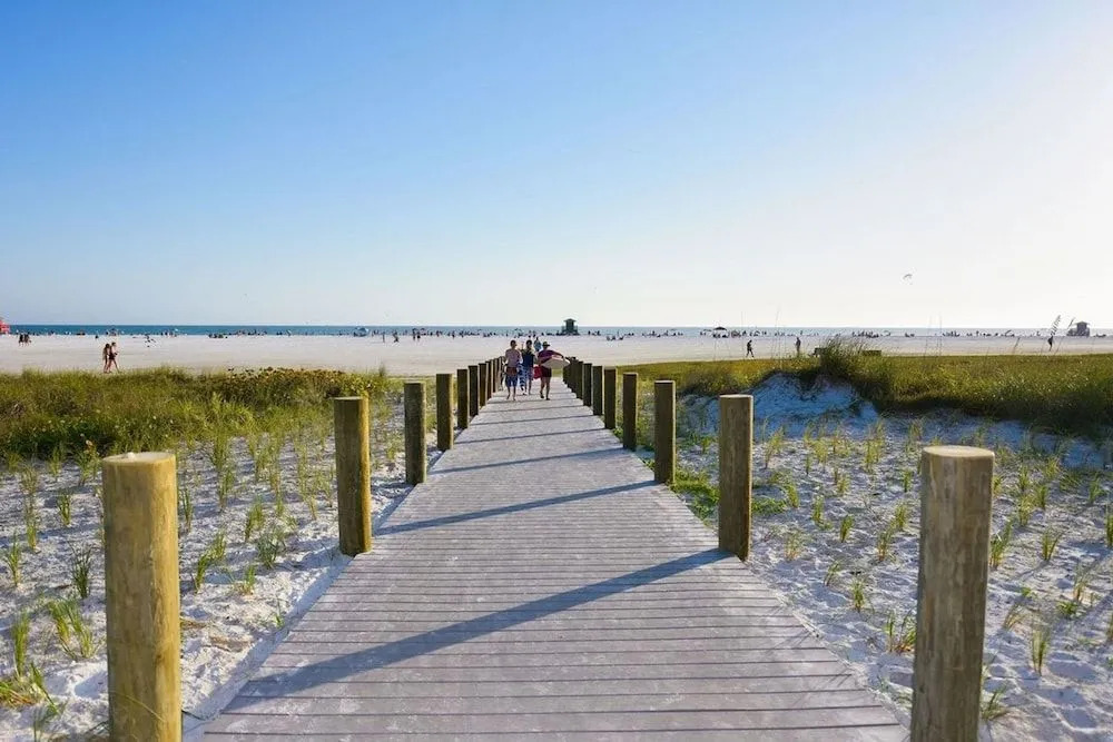 An Upscale Villa in the heart of Siesta Key on Beach Road