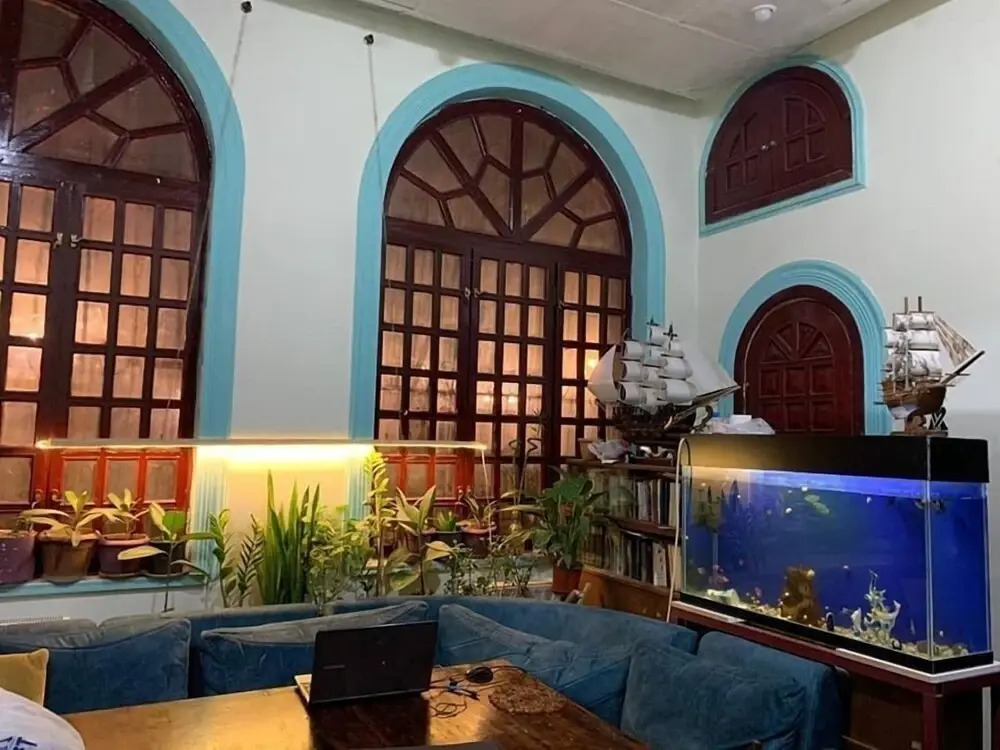 Flora Hostel