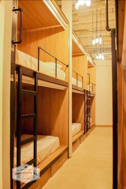 Bourbon St Hostal Boutique - Hostel