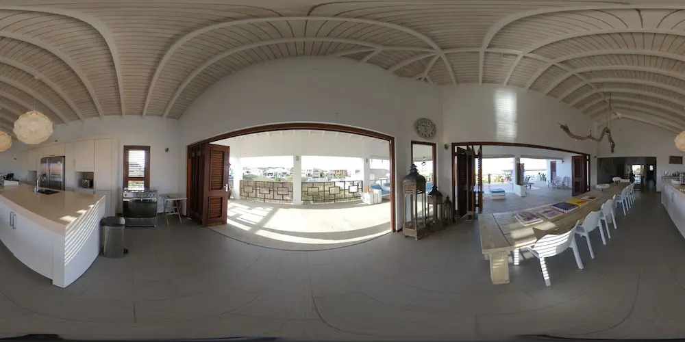 Beautiful Villa with pool near the beach for groups