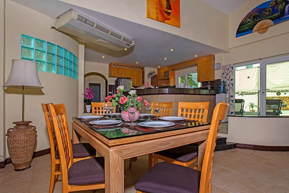 Nai Mueang Far Villa with 4 bedroom