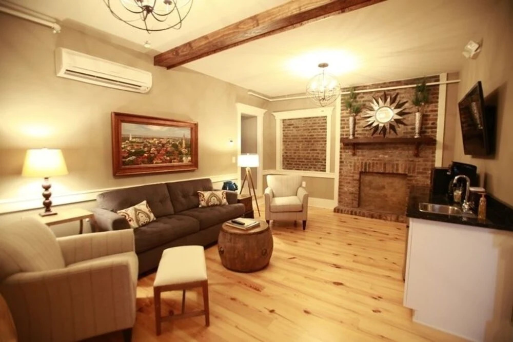229 King Luxury Suites