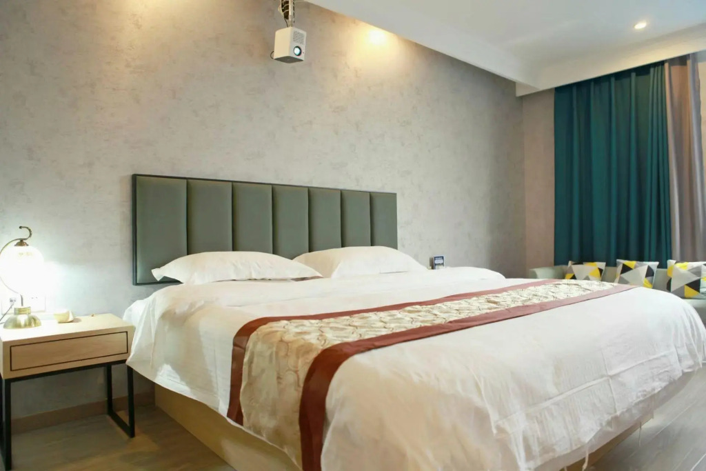 GreenTree Inn ZhenJiang Jurong New Bus Station Express Hotel