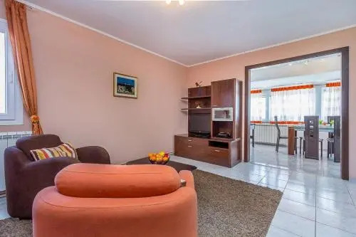 Holiday home Sikici Majoli