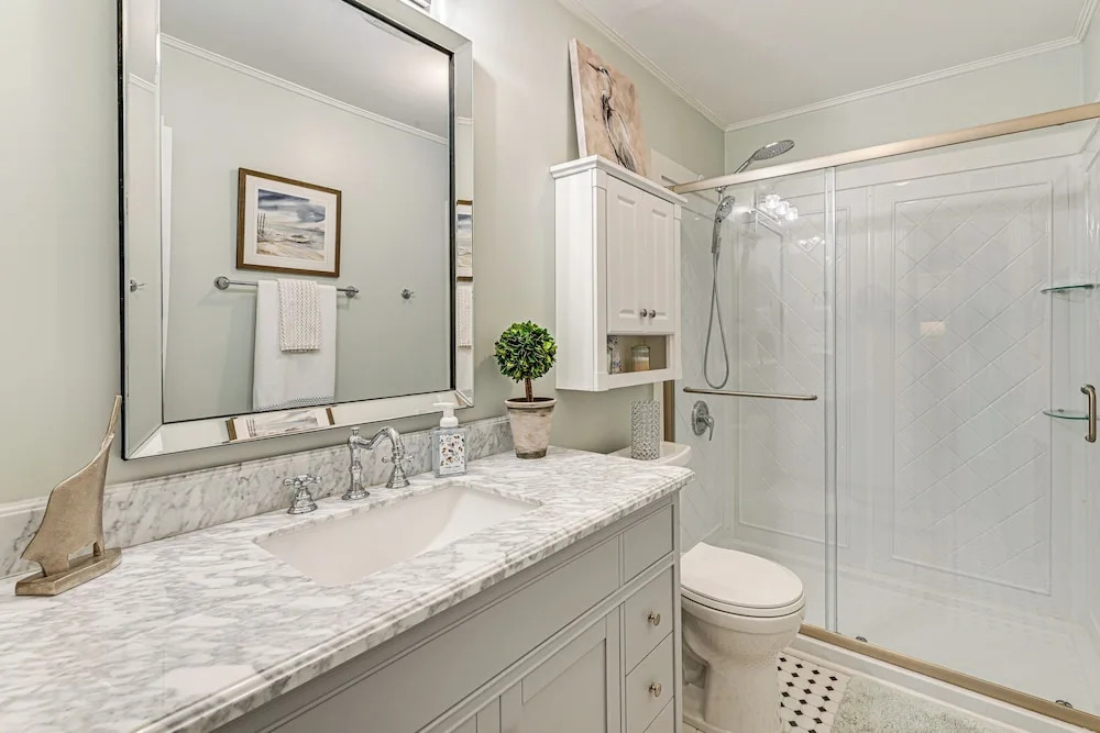 Waterfront Lake Norman Retreat w/ Balcony