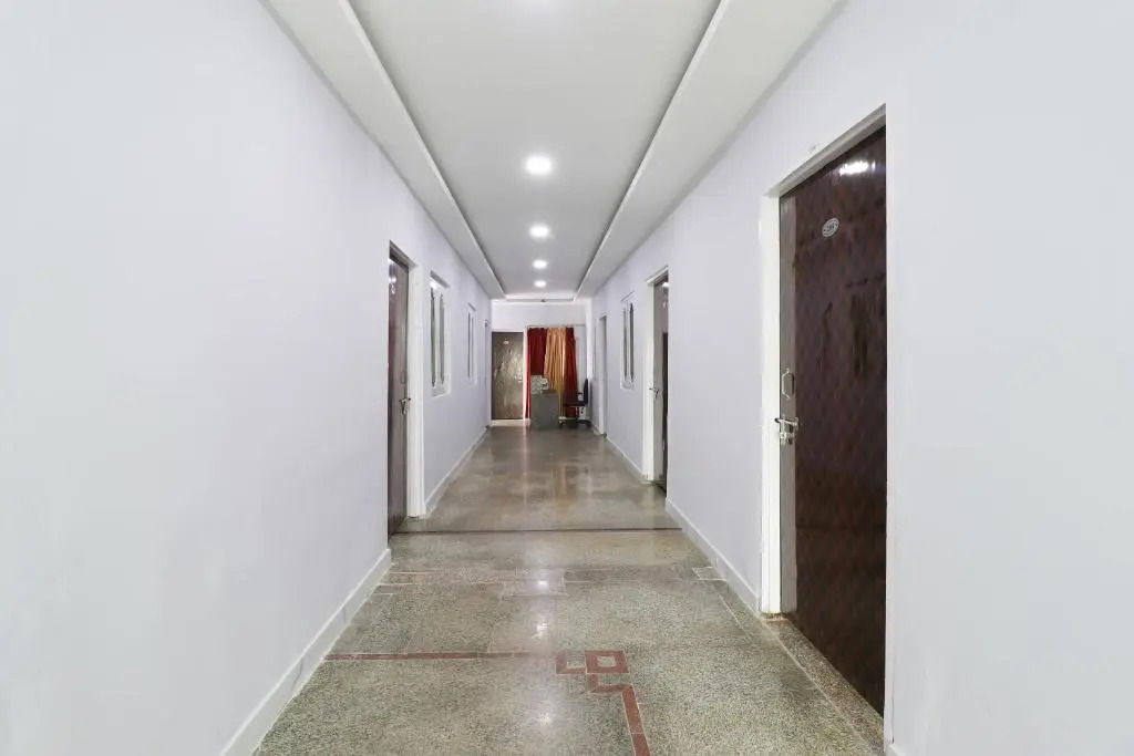 OYO 46498 Khusboo Palace