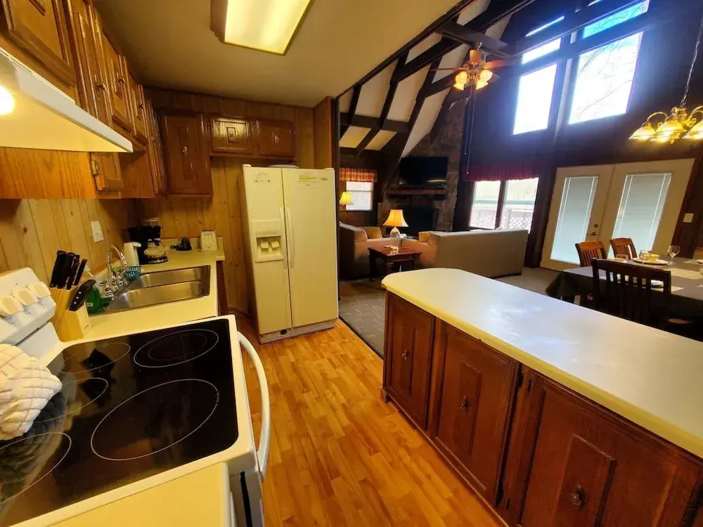 Mountain Getaway - Hidden Creek Chalet