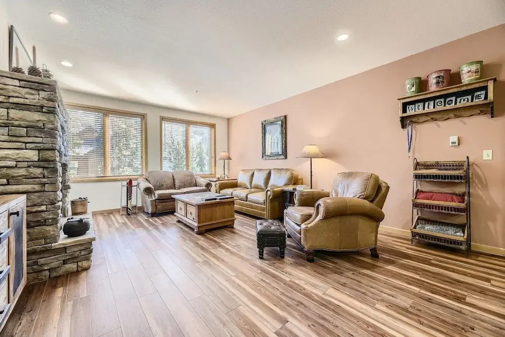 5023 Gateway 2 Bedroom Condo